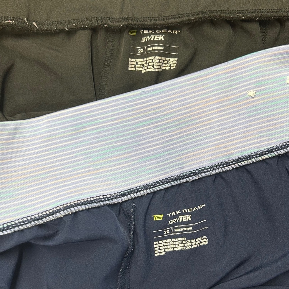 Lot of 2 Tek Gear DryTek Womens 2X Athletic Shorts Navy Blue Black Pockets - Picture 2 of 10